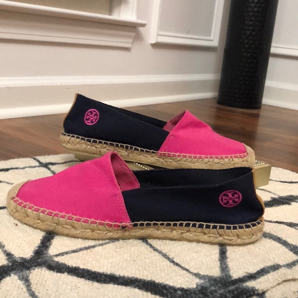 Tory Burch Shoes - TORY BURCH Colorblock Flat Side Logo Espadrille
